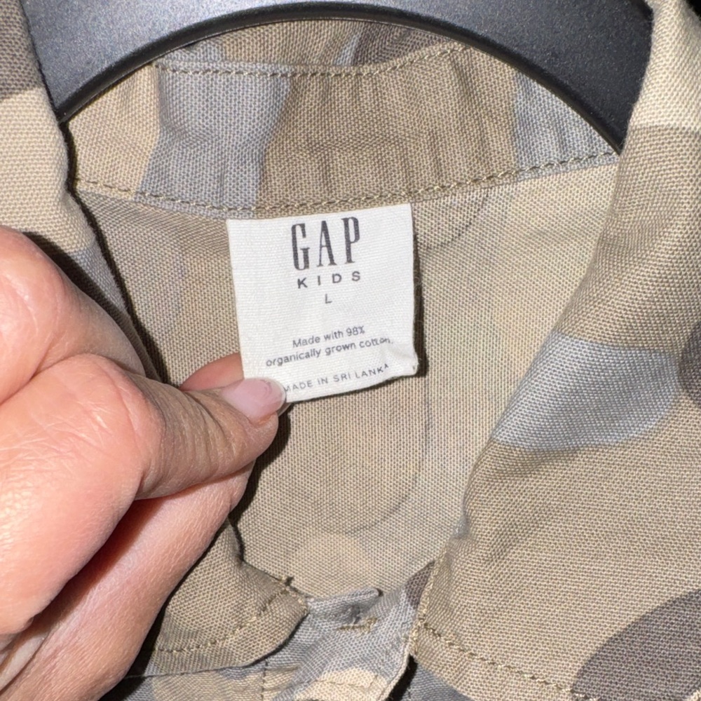 Gap Kids- Kids Camouflage Button-Up Shacket Size Large (10) - Picture 5 of 12